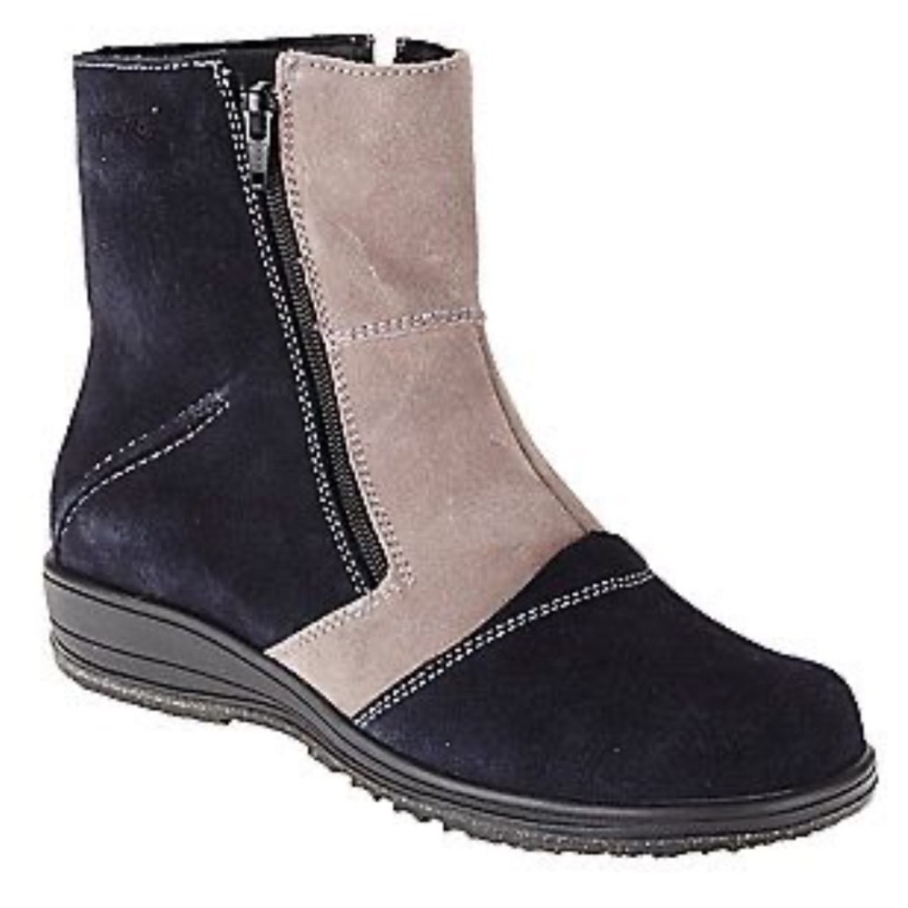 Martino Canada Shirley Black and Gray Suede Ankle Boots Women's Size 7